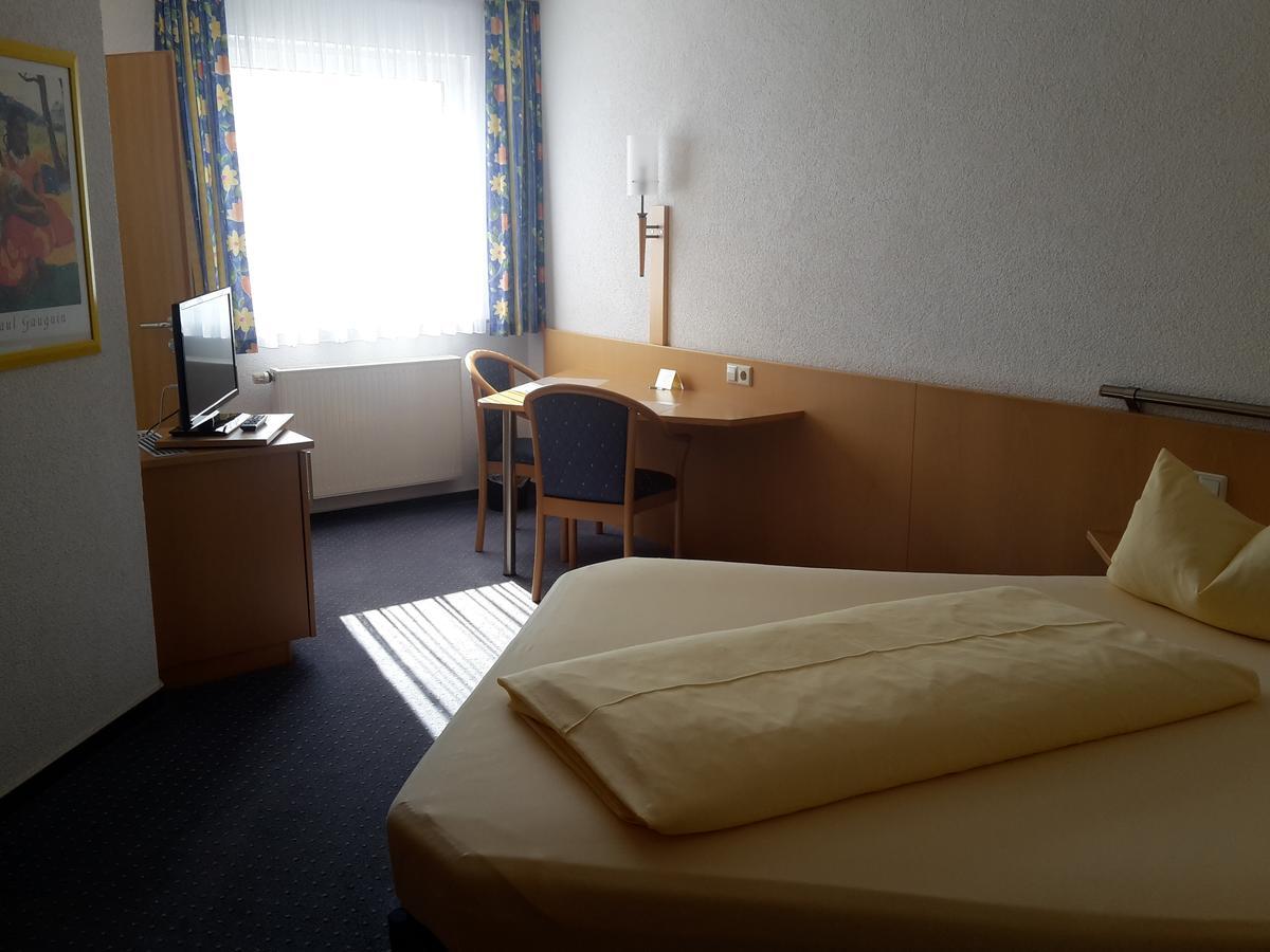 Motel Am Highway Althengstett Exterior photo